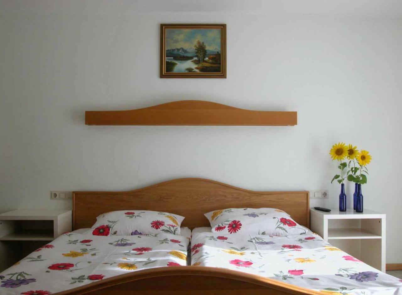 Pension Holzapfel Есинг Екстериор снимка